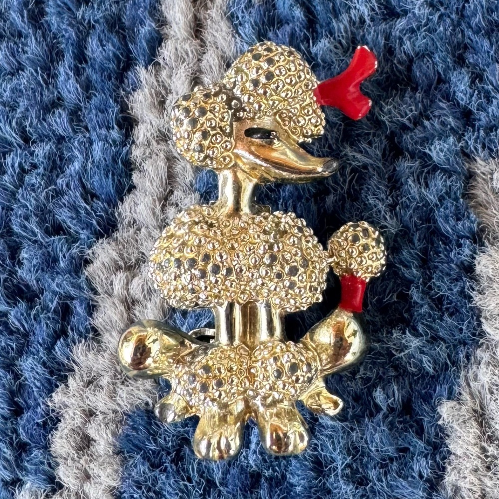 Poodle Dog Brooch 1” Pin Red‎ Bow Textured Gold & Silver-Tone Enamel Vintage